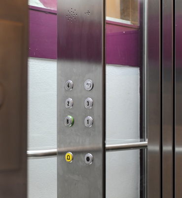 Ascensores: instalaciones con demolición de escaleras